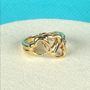Tiffany & Co. 18k Gold Interlocking Heart Ring